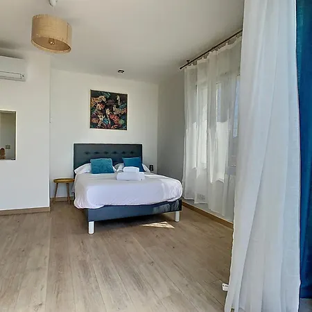 Heure Bleue Villa *